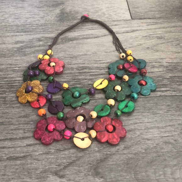 Boho hand made wooden woman’s necklace - Picture 5 of 8